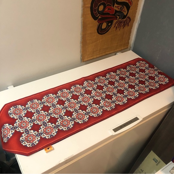 Bakhe Persian Velvet Table Linen Set Table Runner Circle Tablecloth Red Blue - Picture 7 of 14